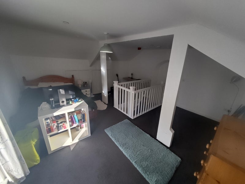 Room Market Street in Caerphilly