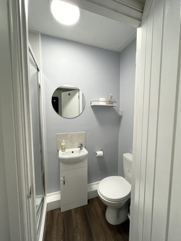 Room Beaconsfield Road in Poole