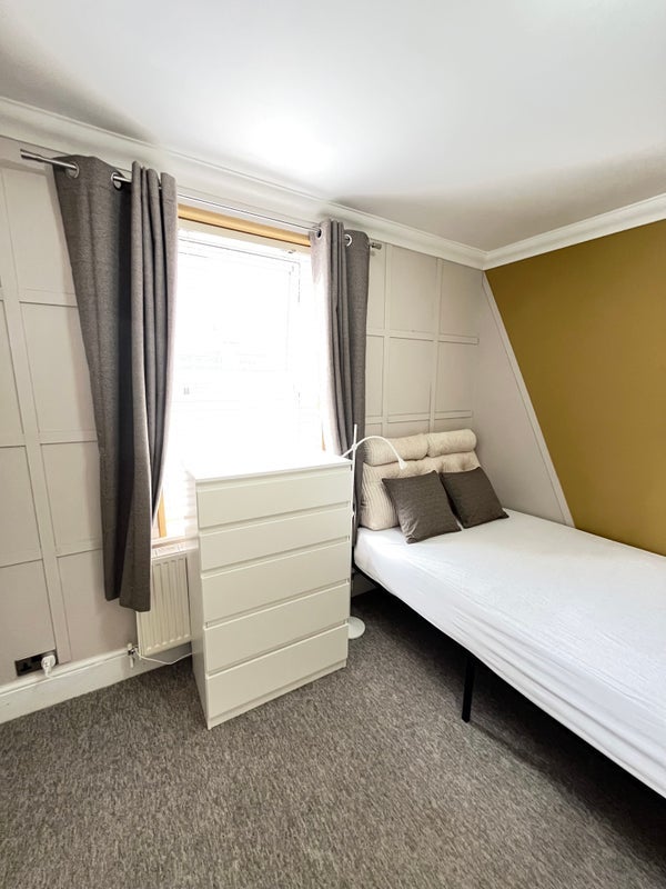 House Beaconsfield Road in Poole