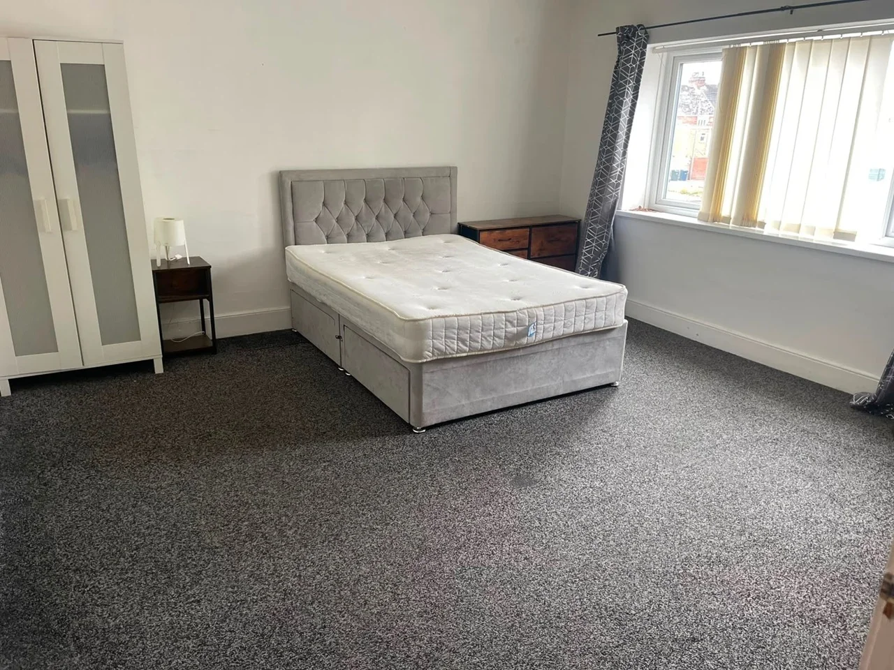 Room Victoria Road West in South Tyneside