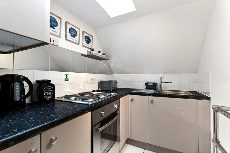 Flat Acer Crescent in Paisley