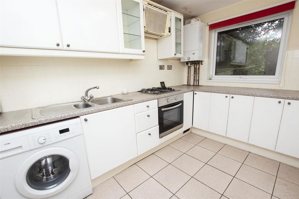 Flat Seymour Close in Birmingham