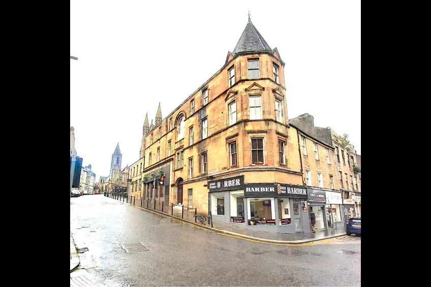 Flat School Wynd in Paisley