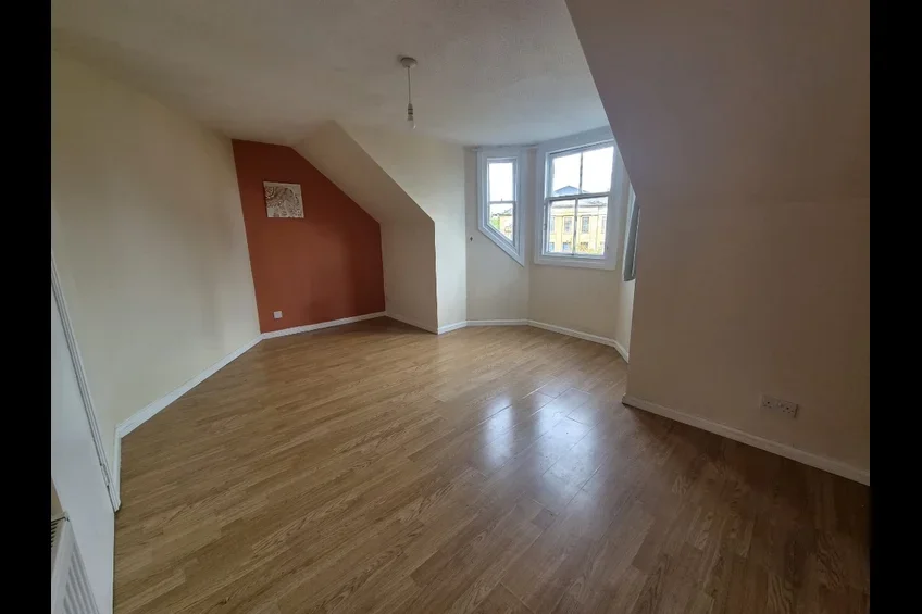 Flat School Wynd in Paisley