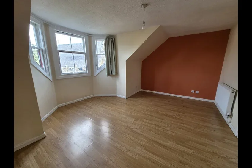 Flat School Wynd in Paisley