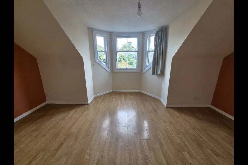 Flat School Wynd in Paisley