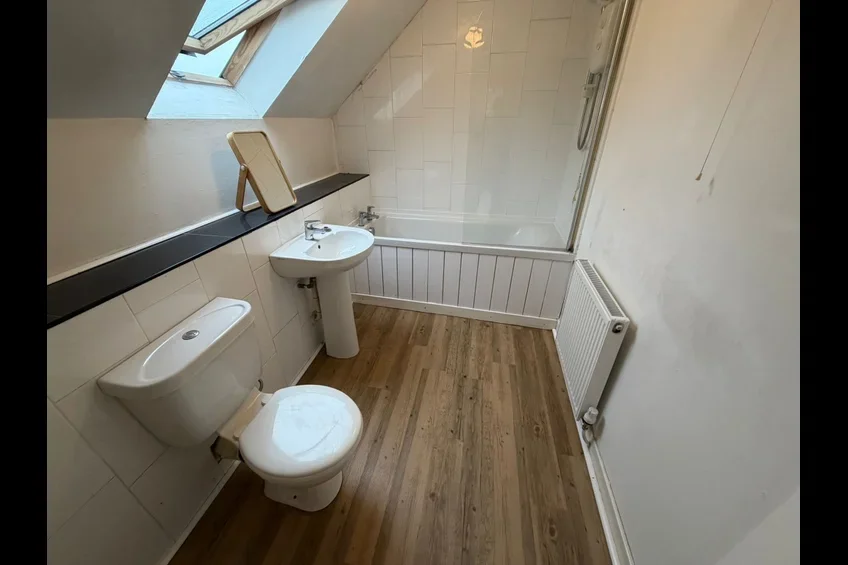 Flat School Wynd in Paisley