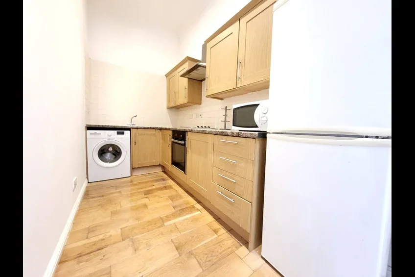 Flat School Wynd in Paisley