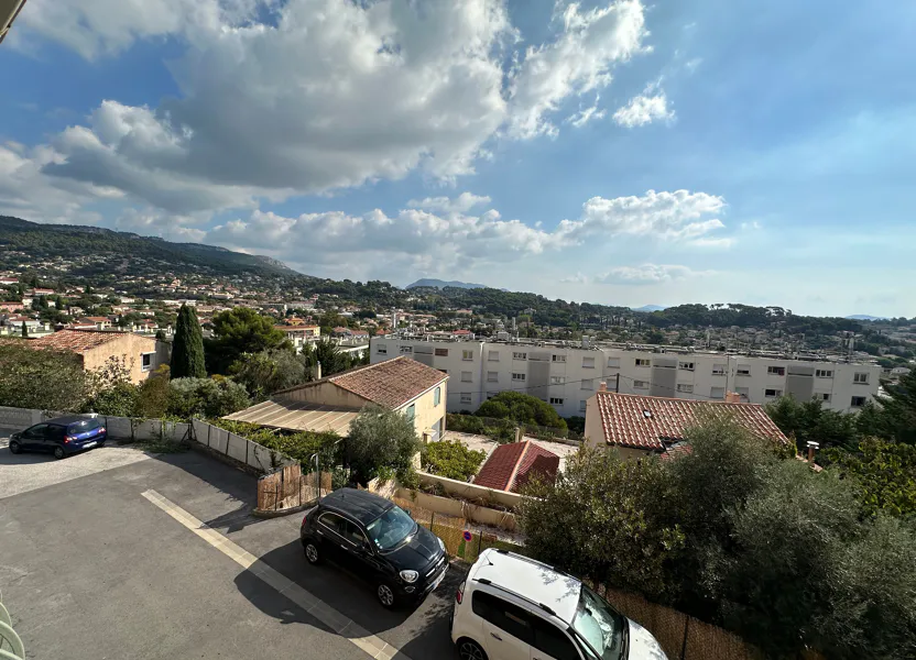 Flat Chemin des Gais Coteaux in Ollioules