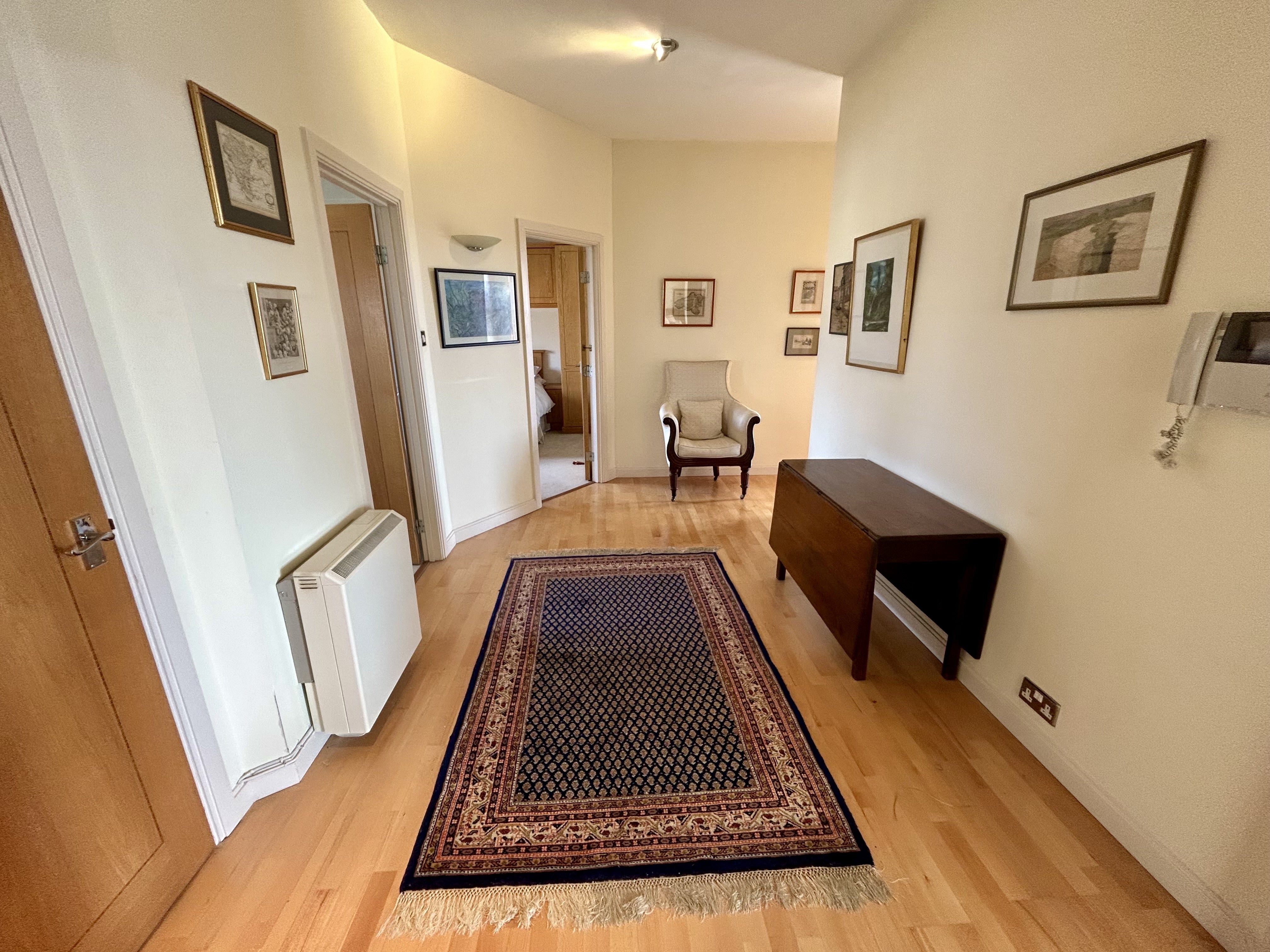 Flat Adventurers Quay in Cardiff