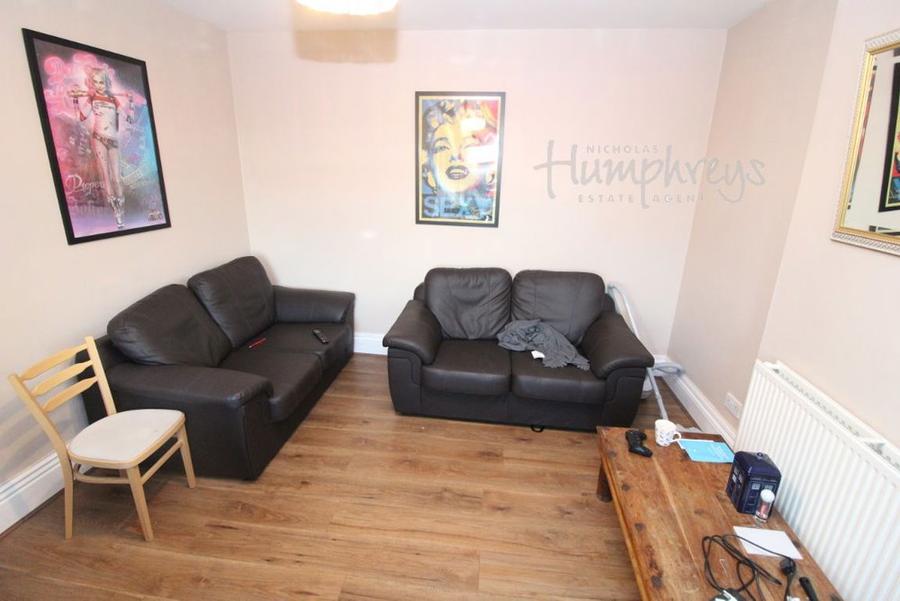 Flat Pickmere Road in Sheffield
