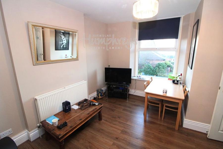 Flat Pickmere Road in Sheffield