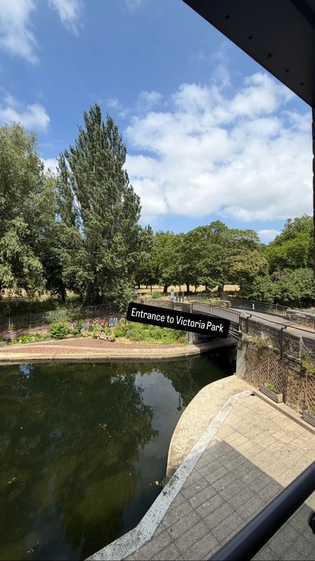 Flat Gunmakers Lane in Greater London