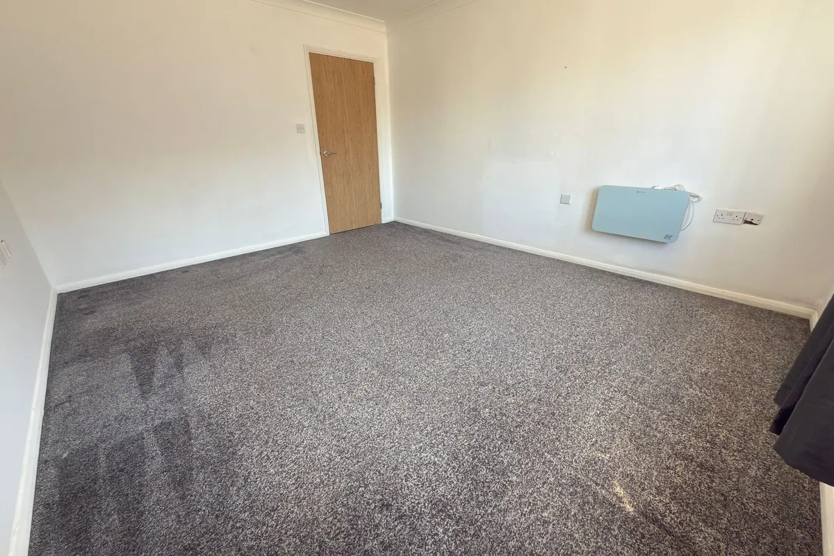 Flat The Crossways in Gosport