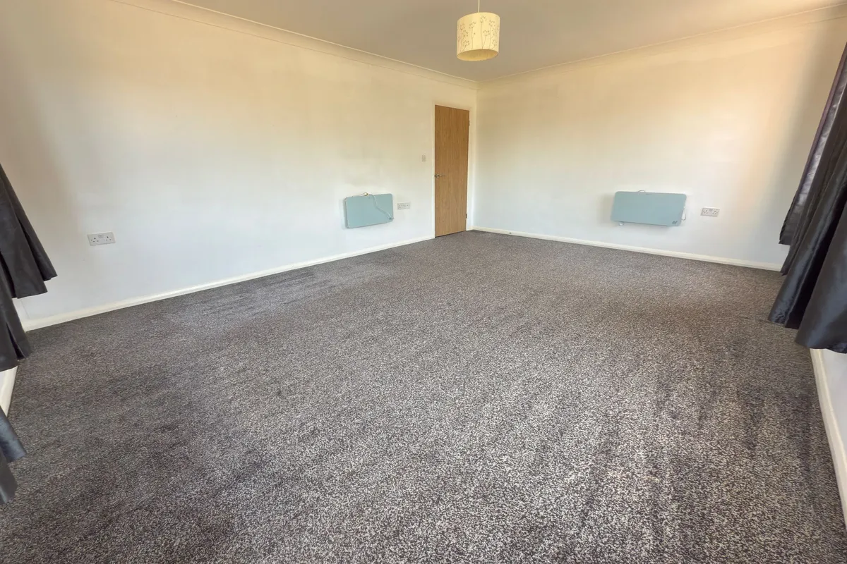 Flat The Crossways in Gosport