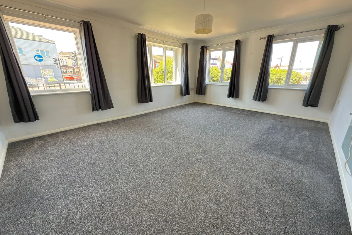 Flat The Crossways in Gosport