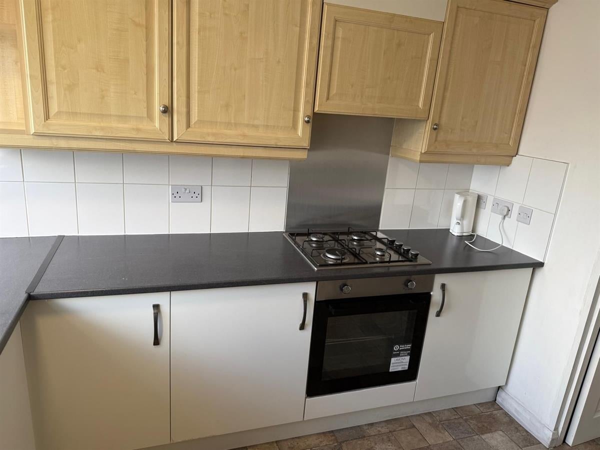 Room Dunedin Way in Greater London