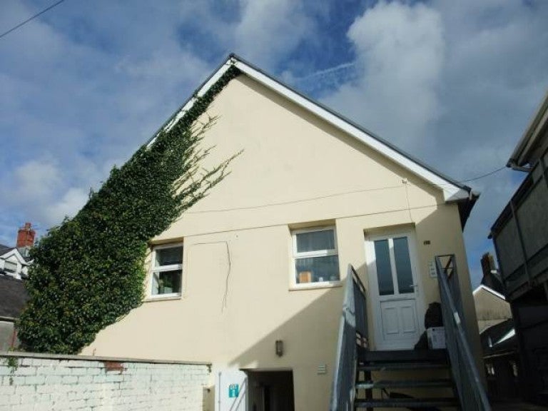 Flat Lammas Street in Carmarthen