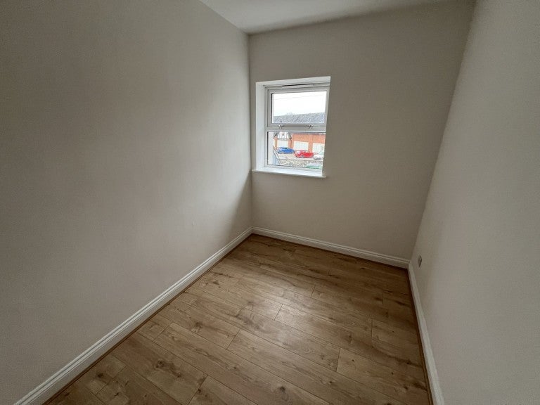 Flat Lammas Street in Carmarthen