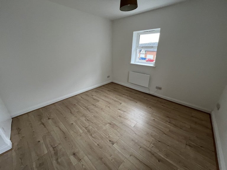 Flat Lammas Street in Carmarthen