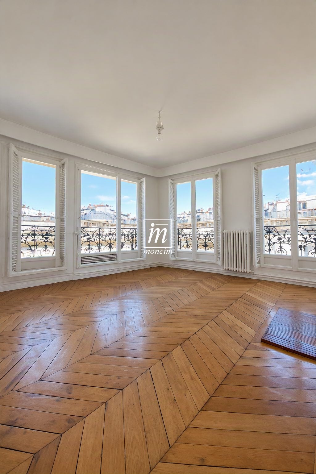 Flat Place de la Nation in Paris