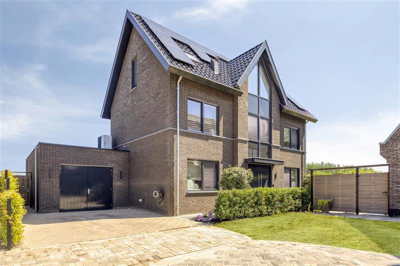 Vrijstaande woning te koop: Shinichiro Tomonagastraat 39, Almere