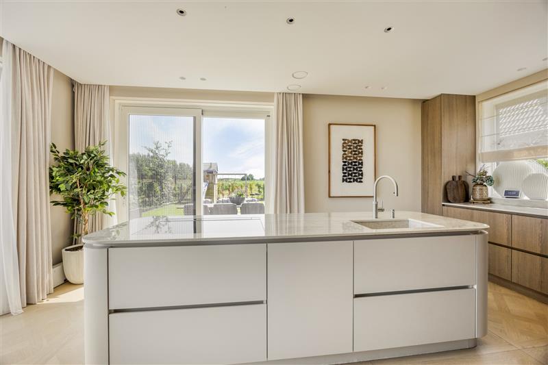 Vrijstaande woning te koop: Shinichiro Tomonagastraat 39, Almere