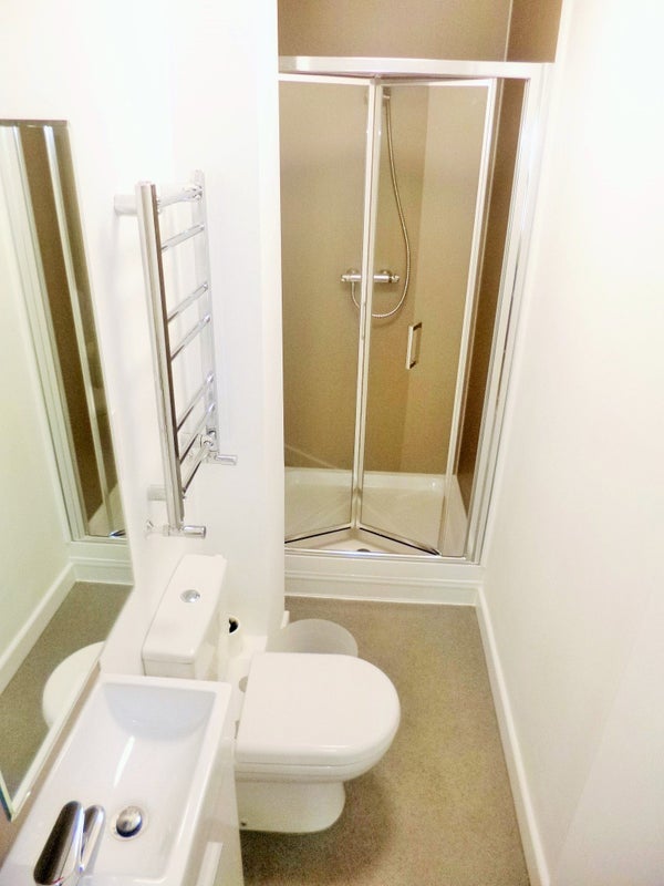 Room Northfield Avenue in Greater London