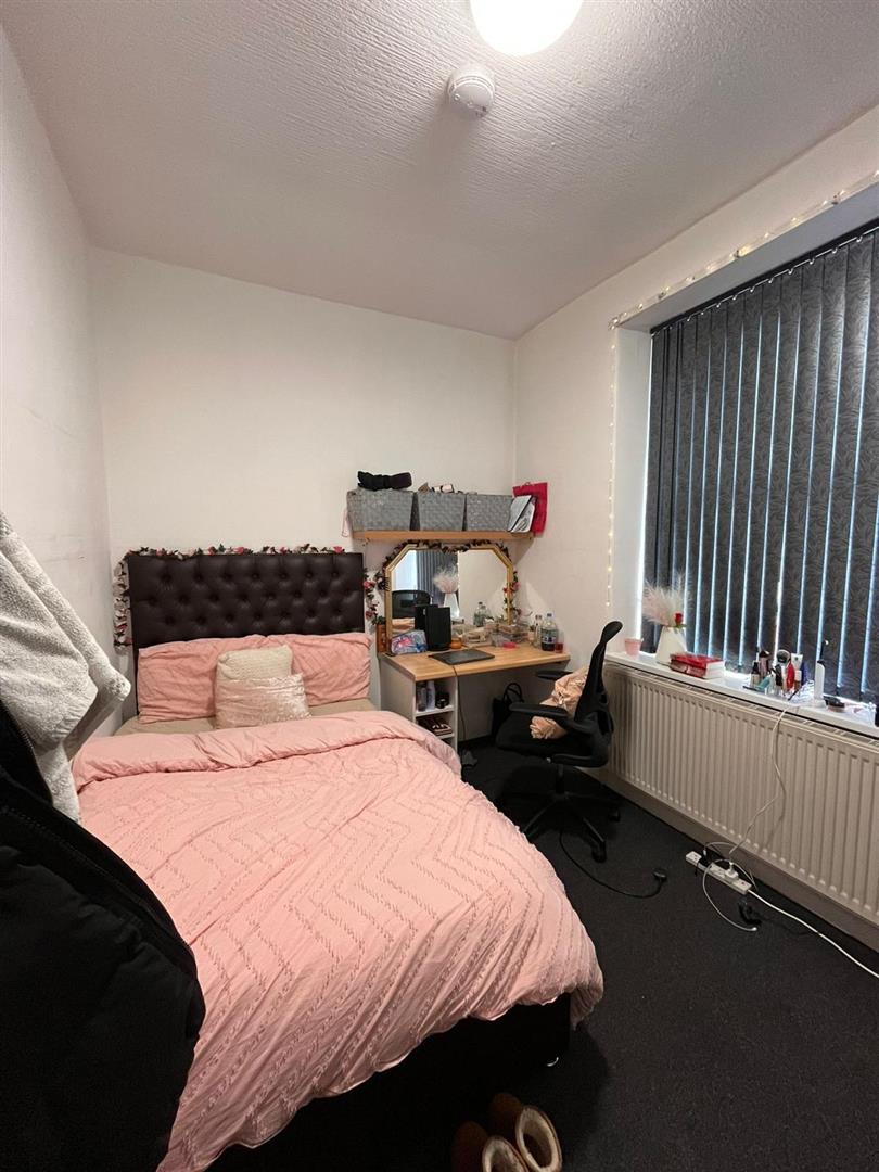 Room South Road in Lancaster