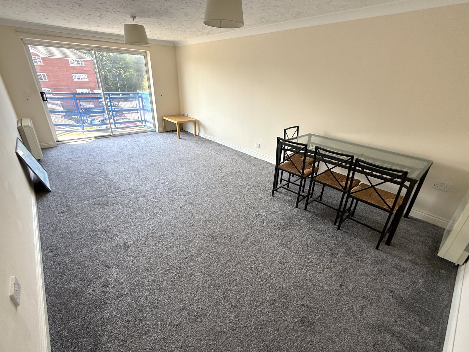 Flat Mountbatten Close in Preston
