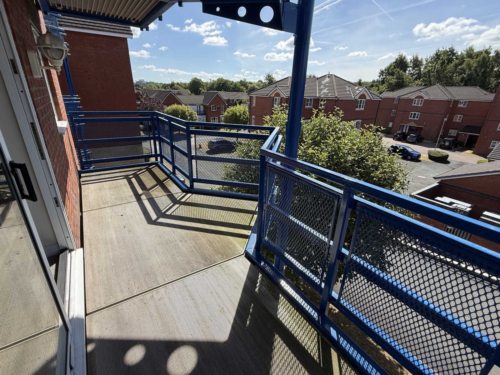 Flat Mountbatten Close in Preston