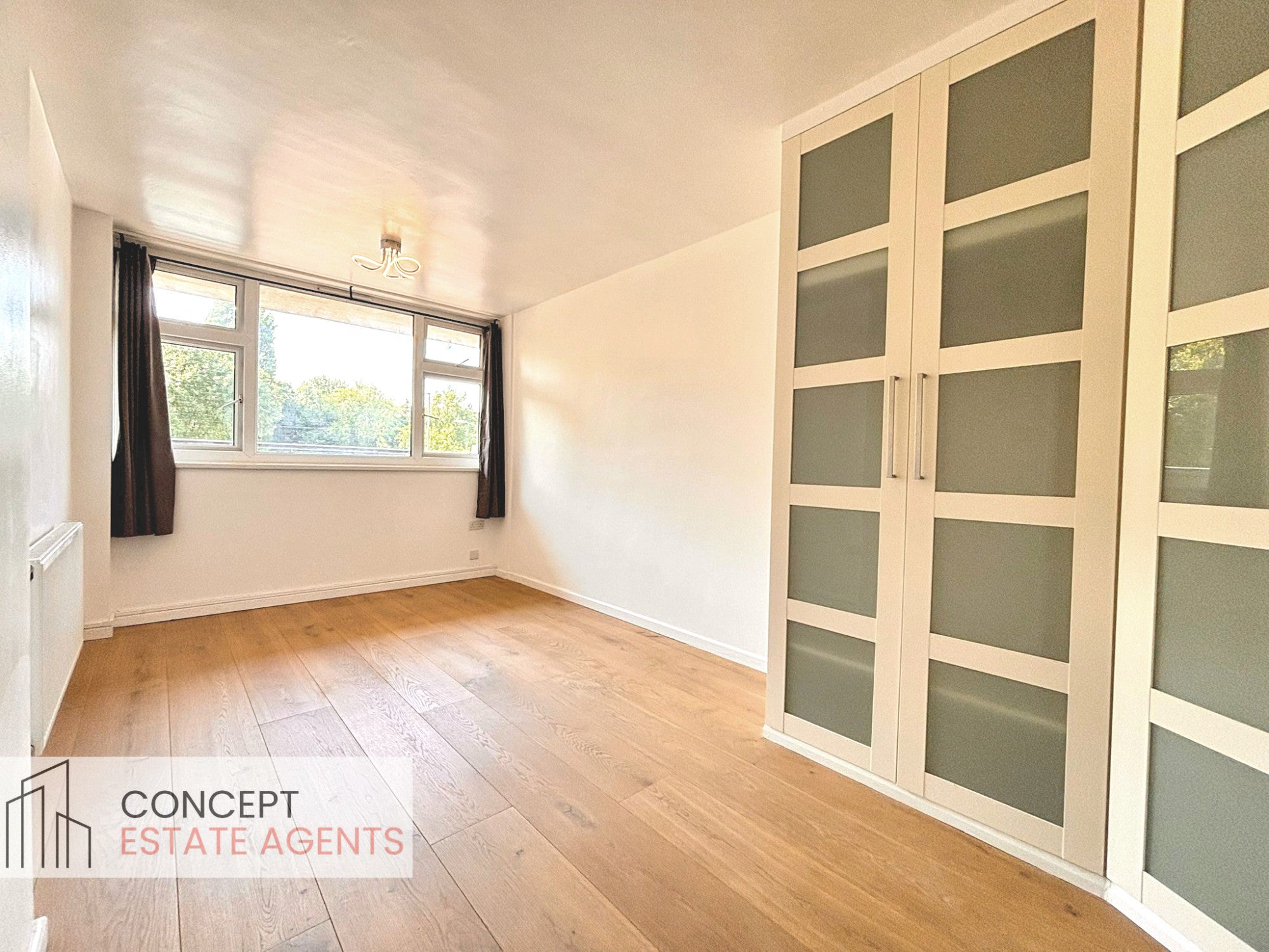 Flat Blackshaw Road in Greater London