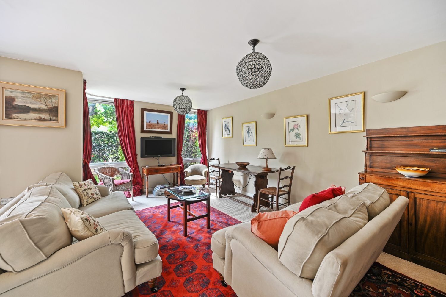 Flat Hunt Close in Greater London