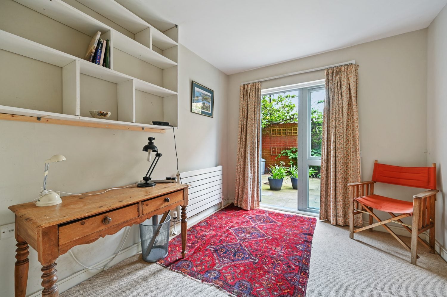 Flat Hunt Close in Greater London