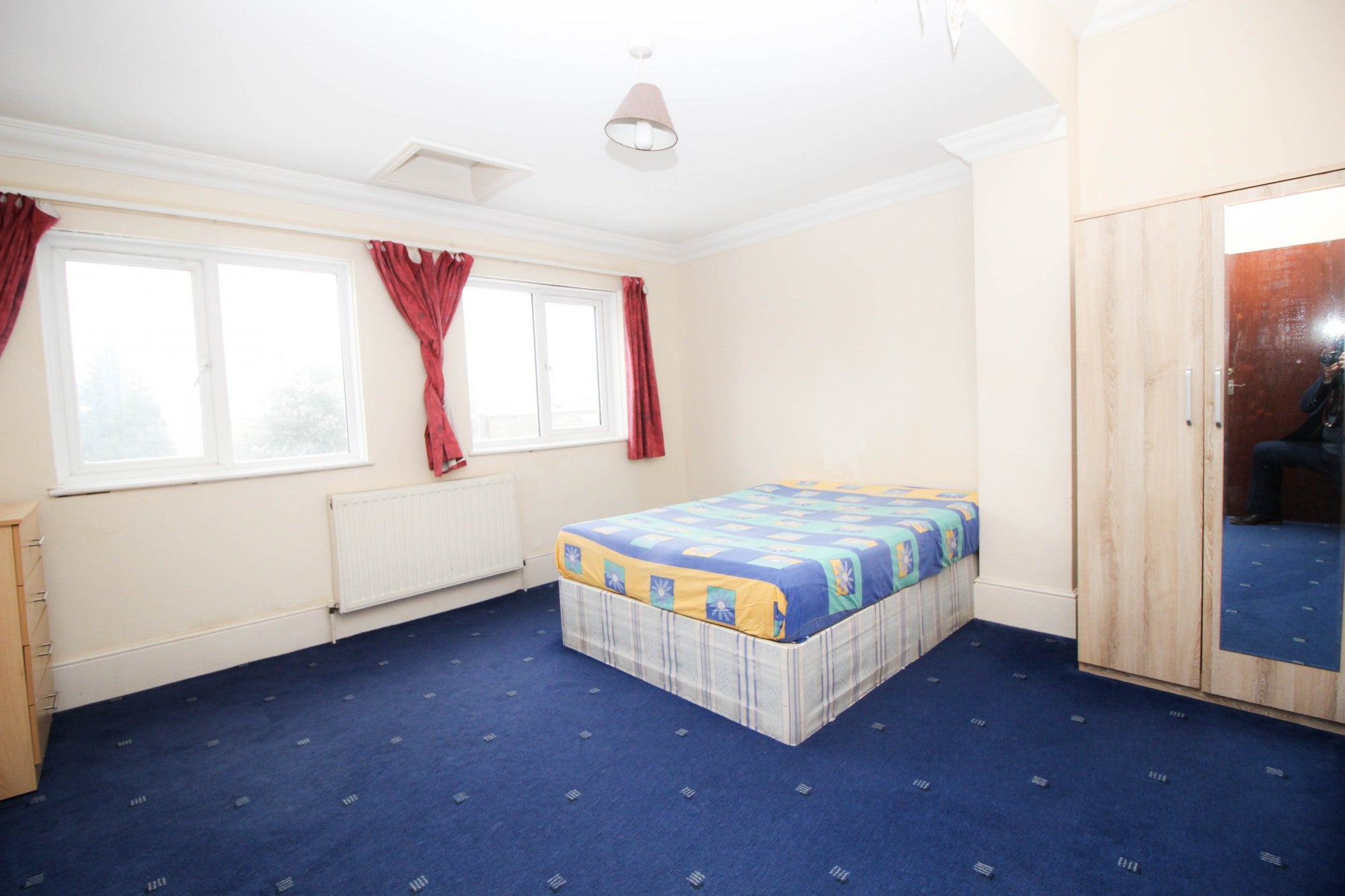 Flat Coventry Road in London