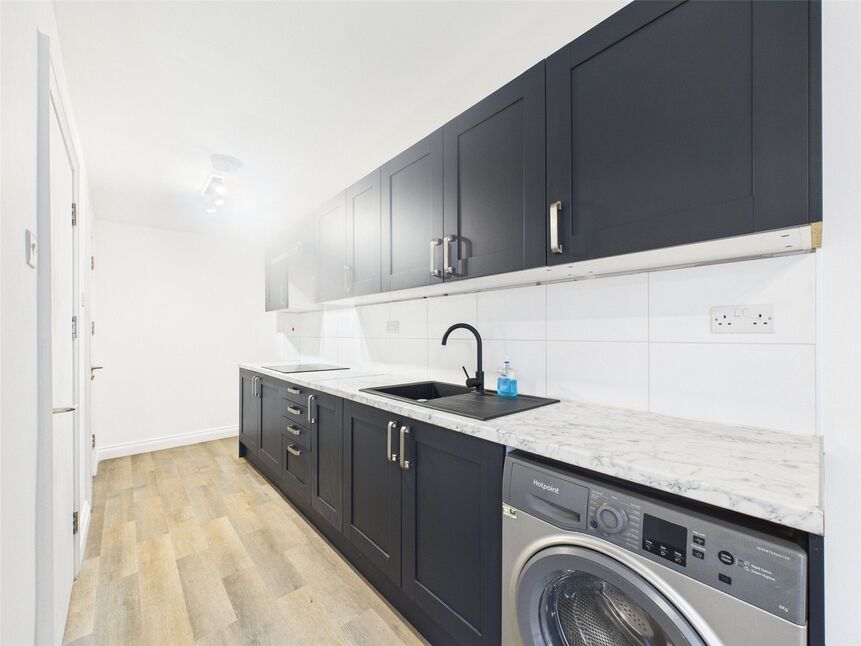 Flat Albert Road in Greater London