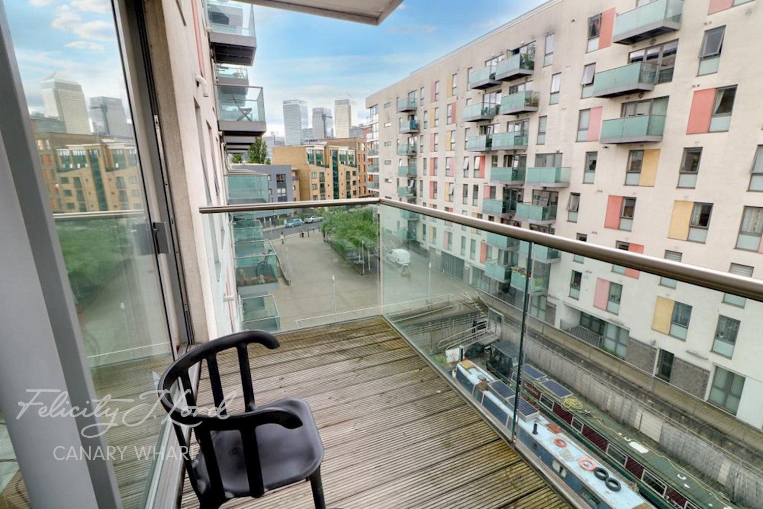 Flat Stainsby Road in Greater London