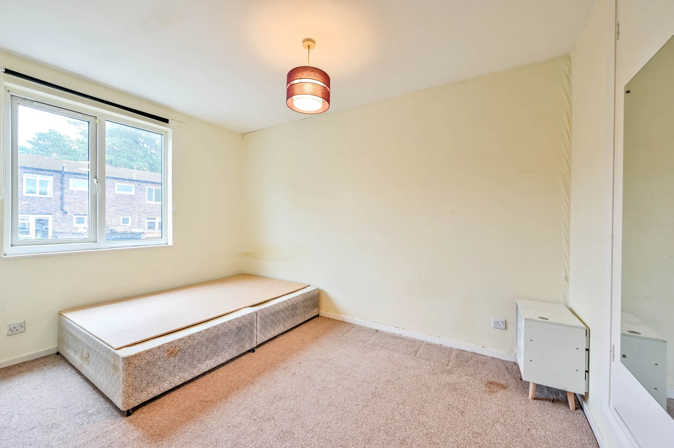 House Arabella Drive in Greater London