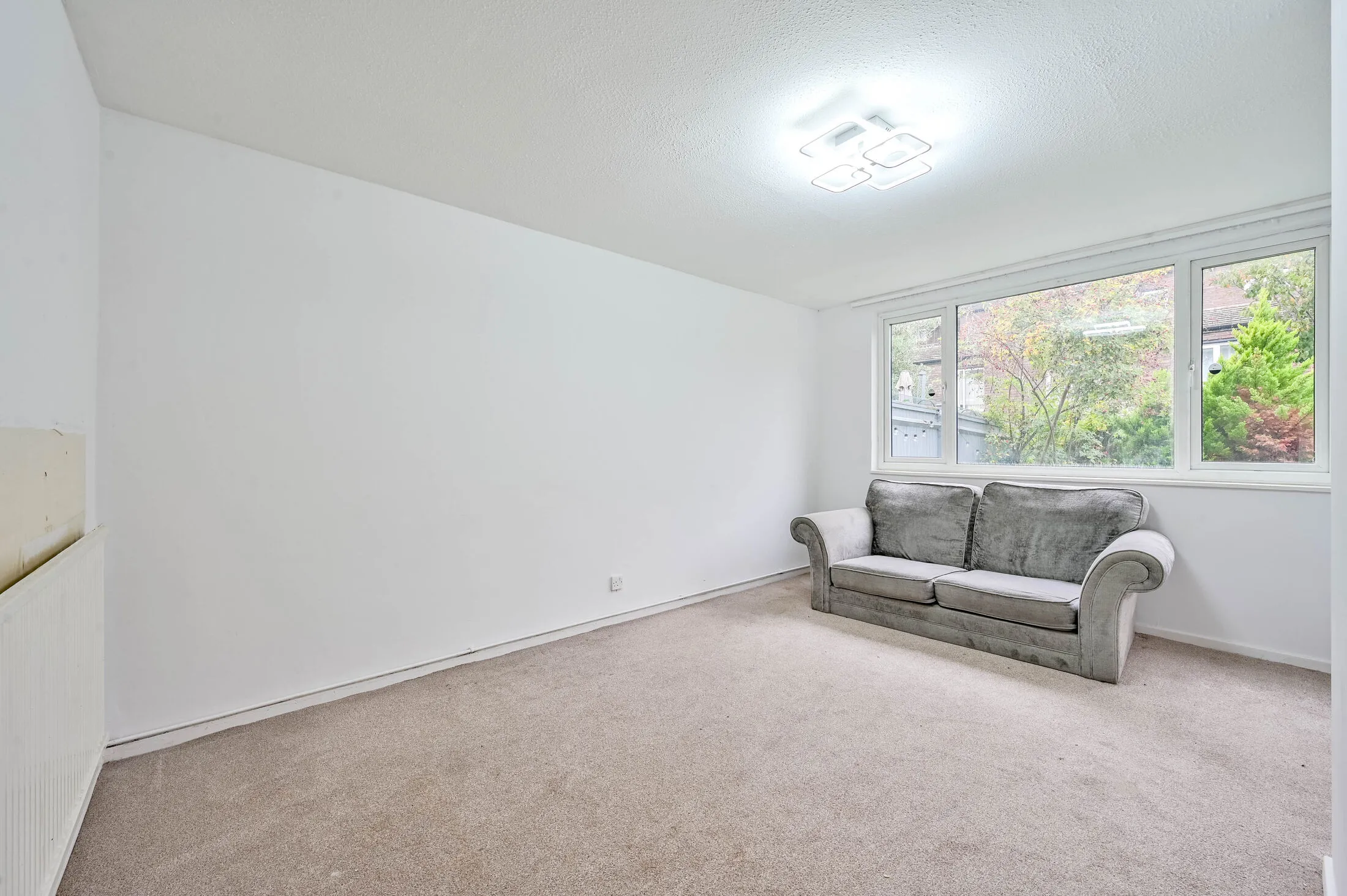 House Arabella Drive in Greater London