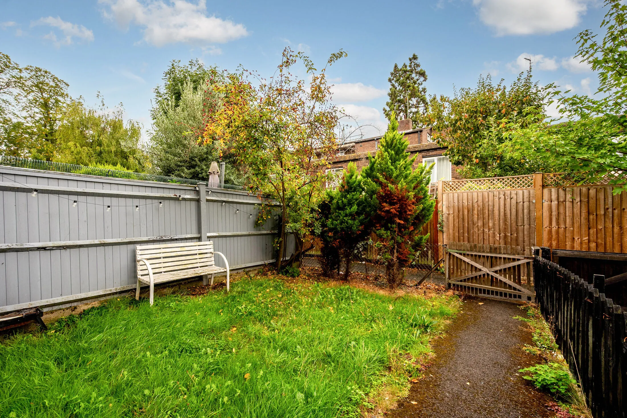 House Arabella Drive in Greater London