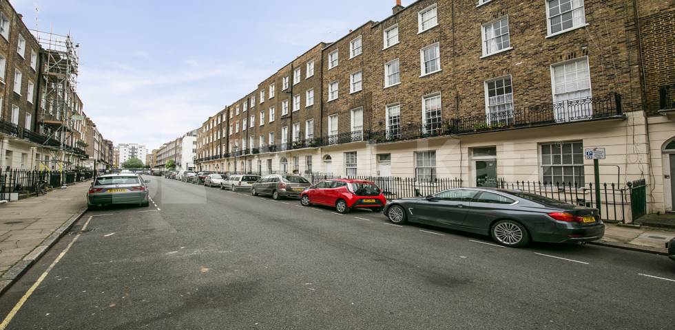 Flat Parkway in Greater London