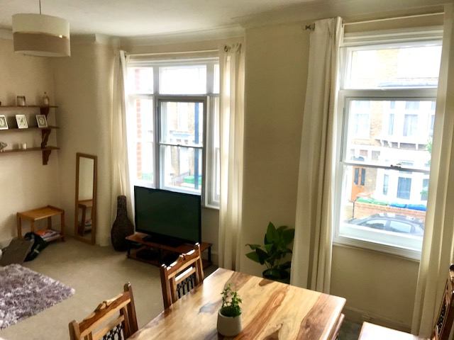 Flat Glengarry Road in Greater London