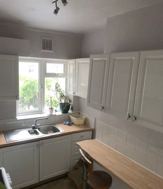 Flat Glengarry Road in Greater London