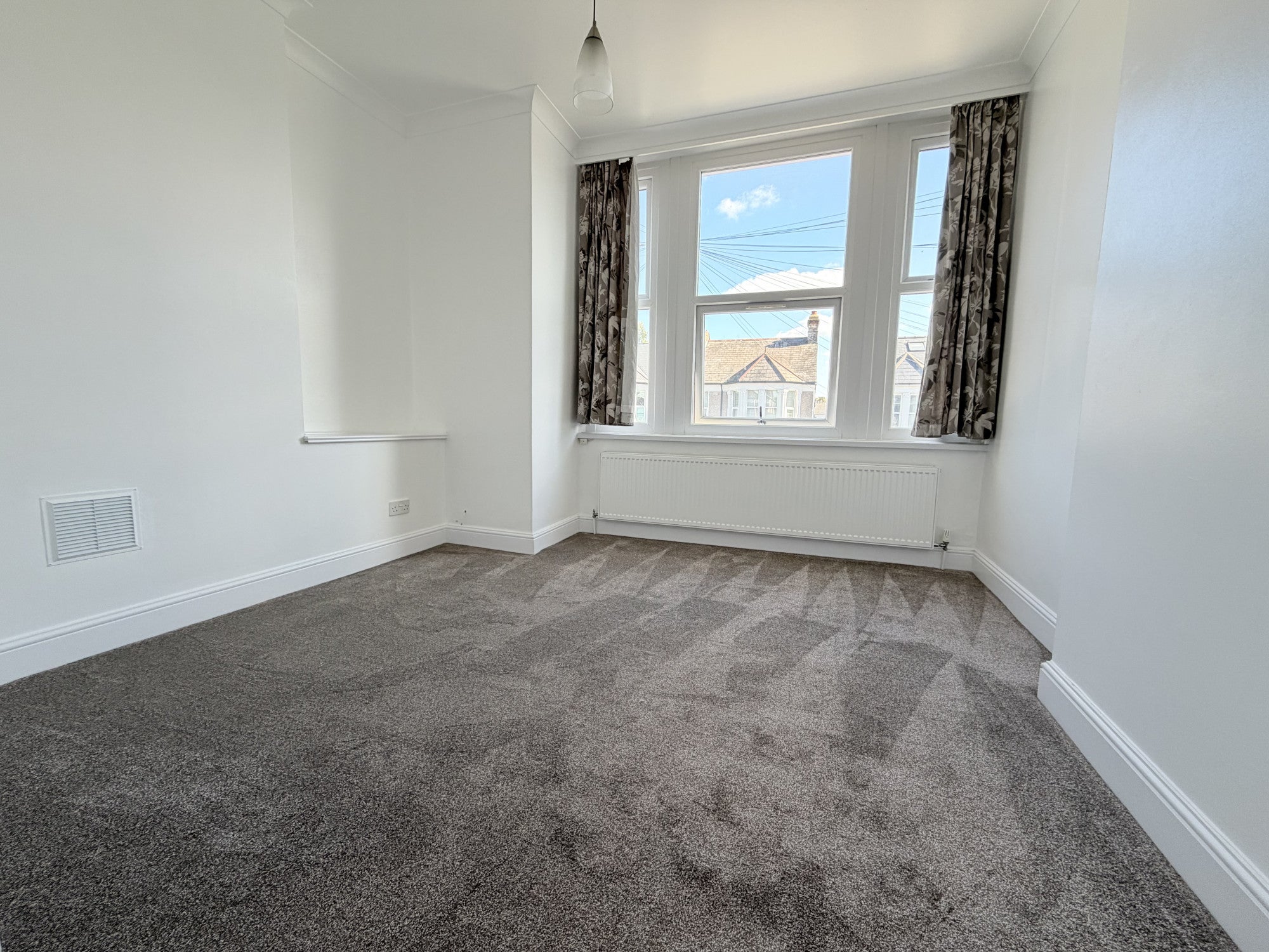 Flat Marler Road in Greater London