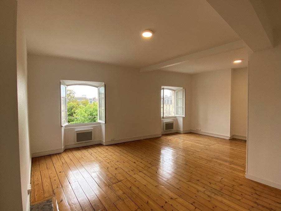 Appartement Cours de l'Intendance à Bordeaux