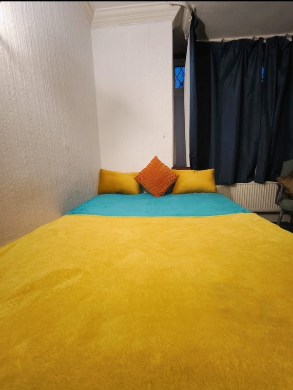 Room Earlsdon Avenue North in Coventry