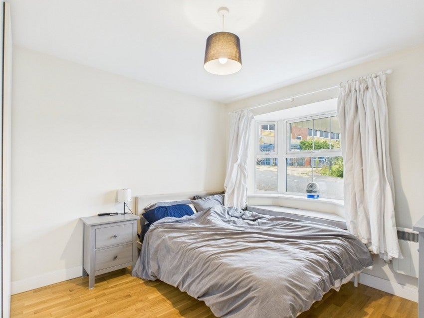 Flat Addison Road in Chesham