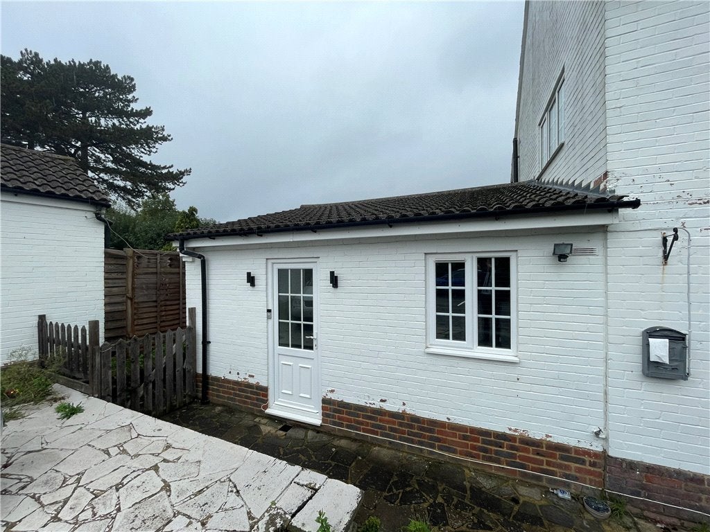 House Mayford Green in Woking