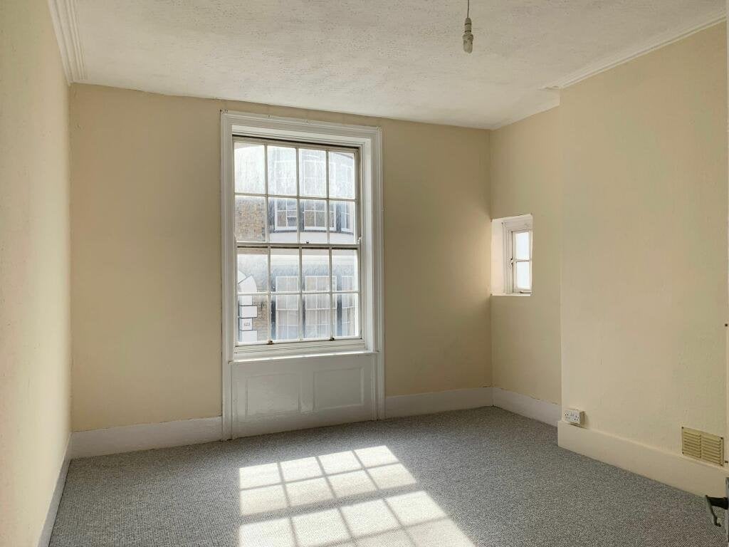 Flat Abbots Hill in Thanet