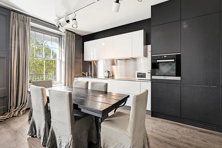 Flat Cadogan Square in Greater London